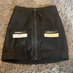 Justice Active Girls zip sport skirt w/built shorts.